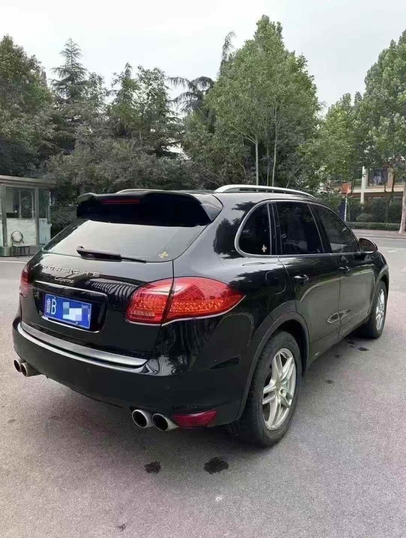 济宁13年保时捷卡宴8