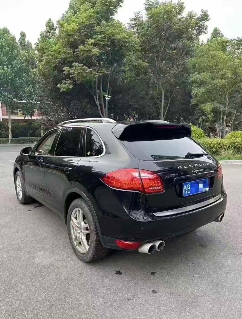 济宁13年保时捷卡宴9