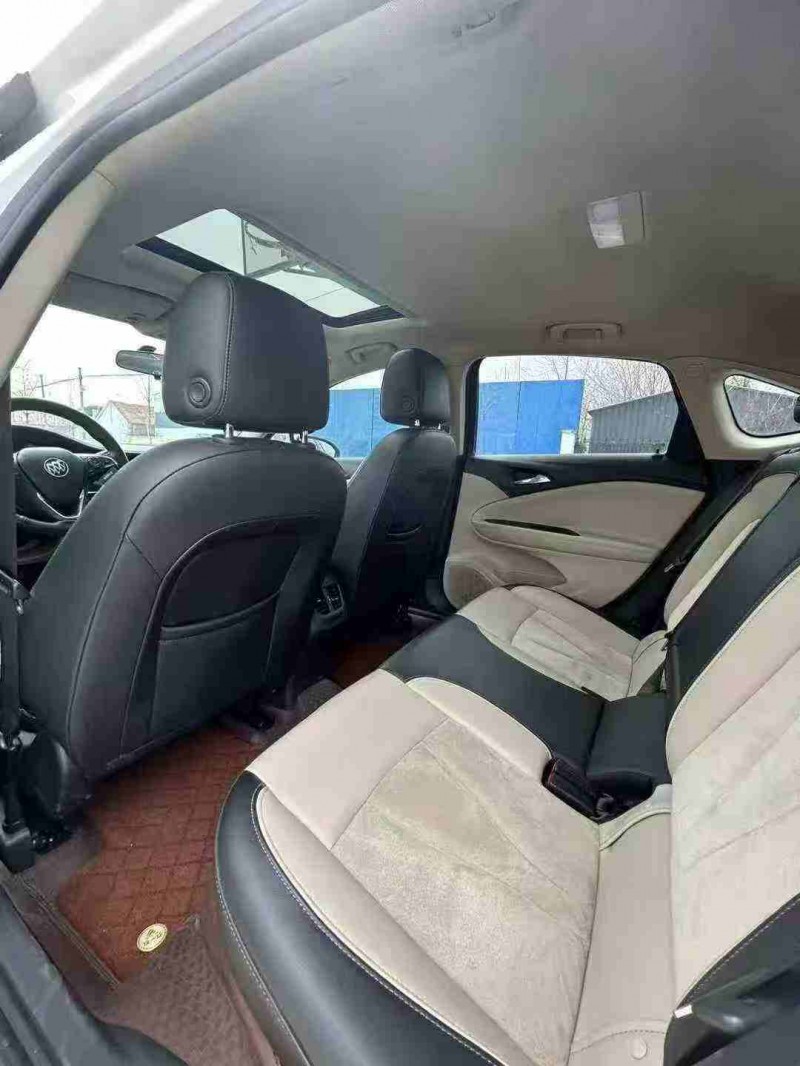 徐州18年别克威朗8