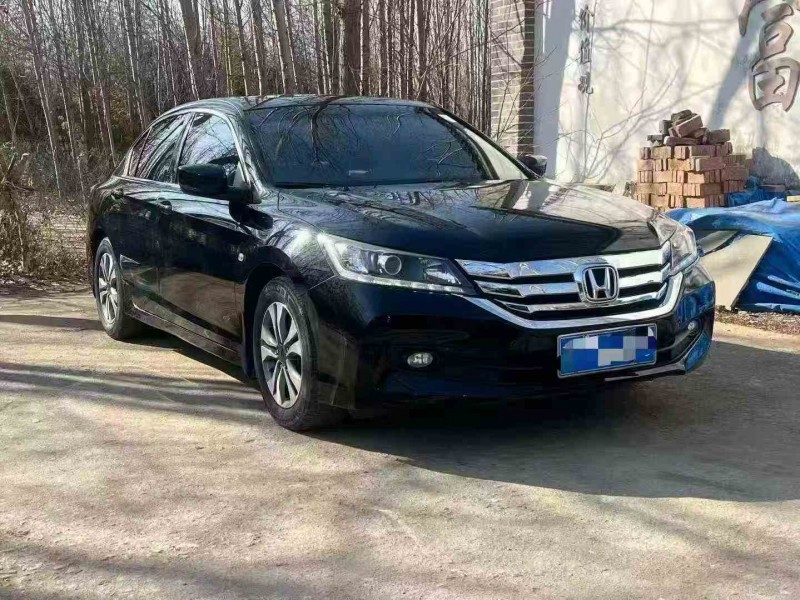 济宁16年本田雅阁3