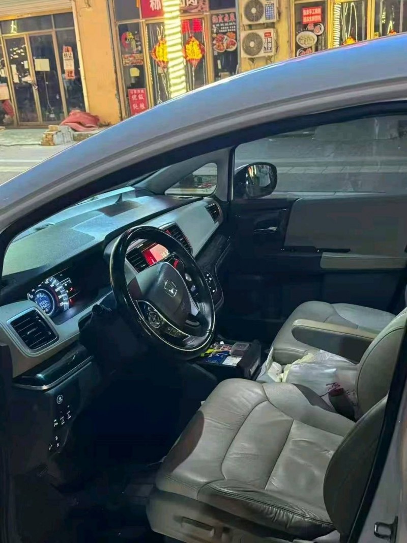 重庆17年本田奥德赛3