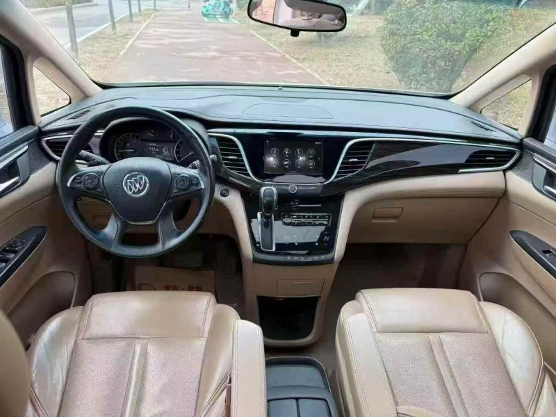 东营19年别克GL84