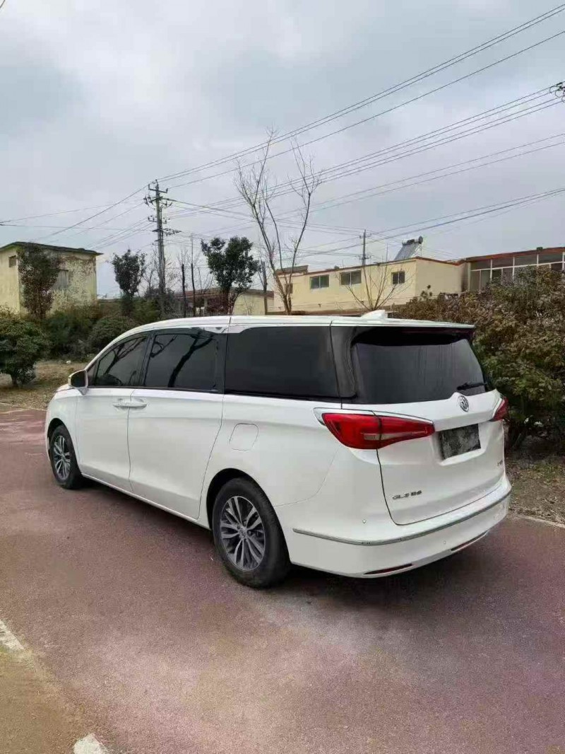 东营19年别克GL87