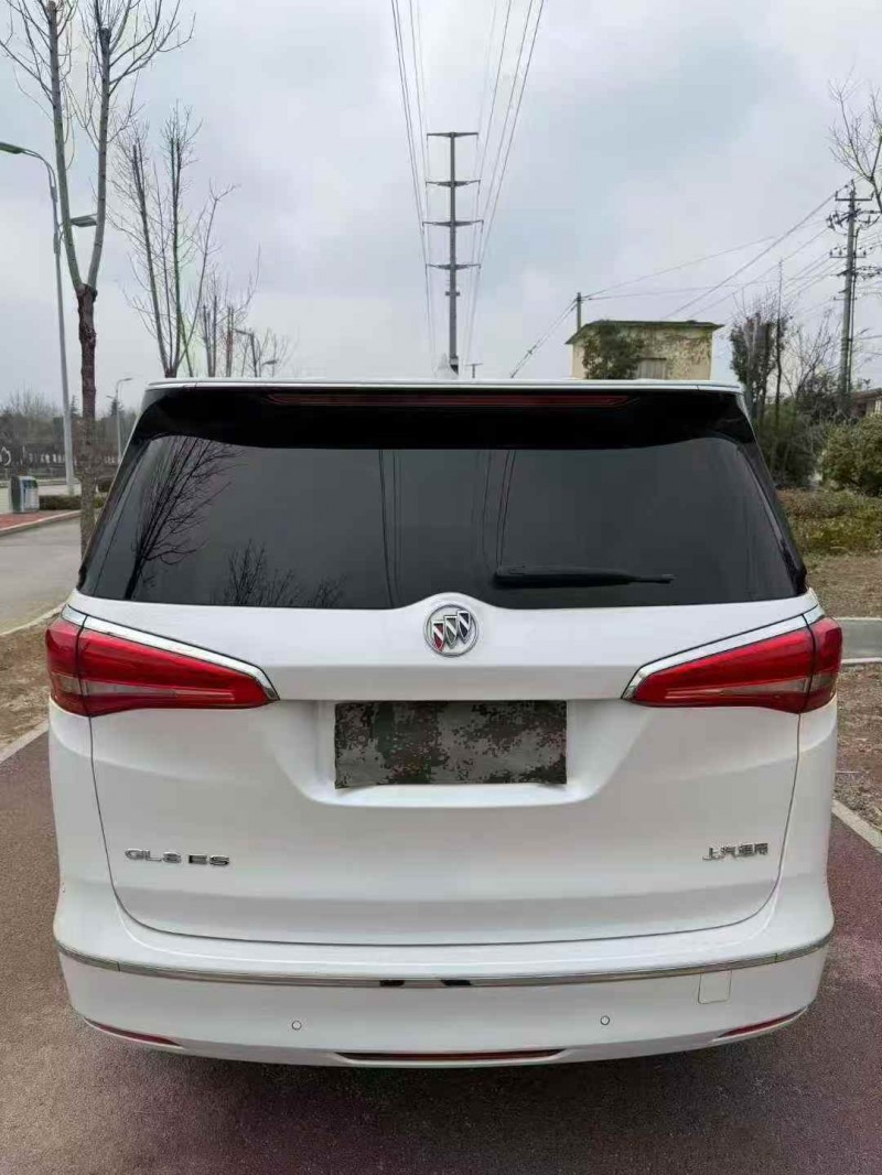 东营19年别克GL89