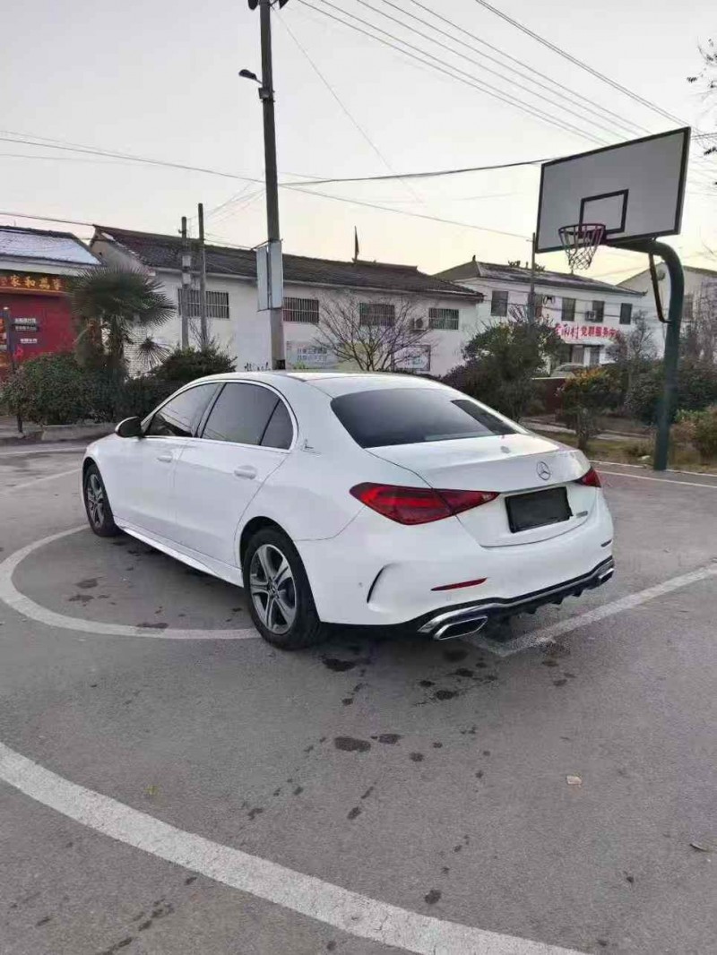 济宁22年奔驰C7