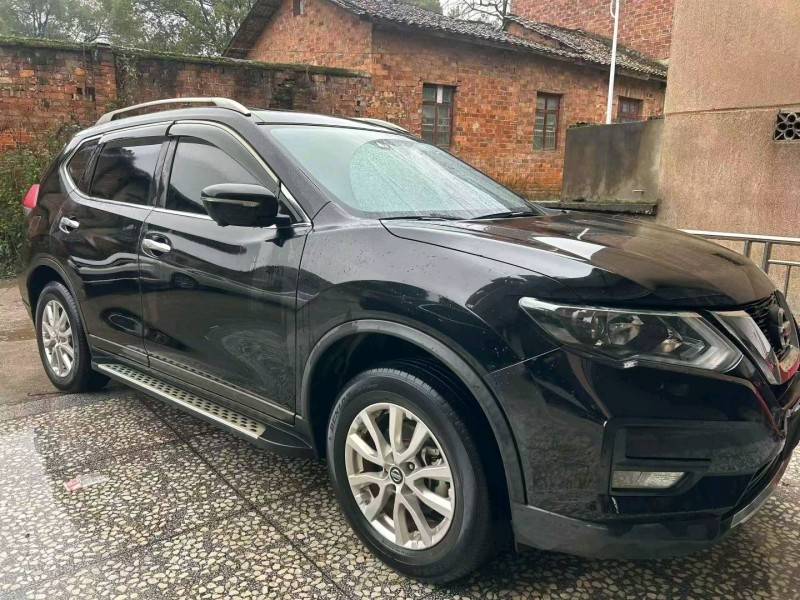 上饶20年日产奇骏2