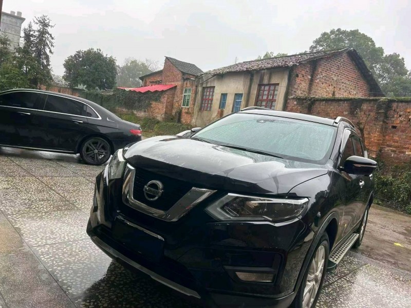 上饶20年日产奇骏3