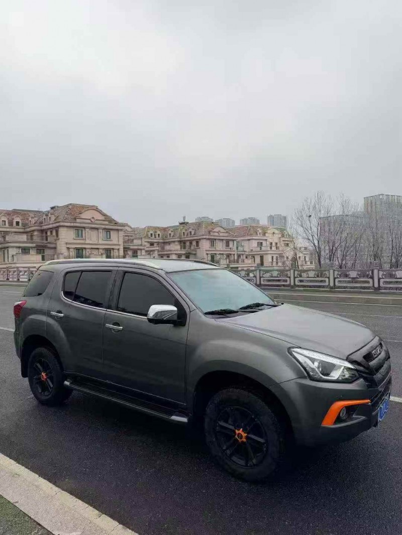 济宁20年五十铃牧游侠2