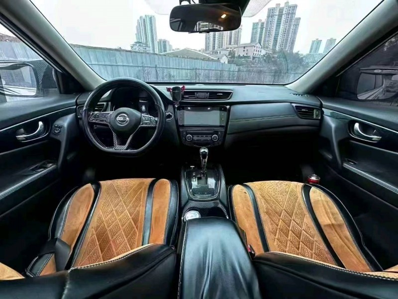 娄底19年日产奇骏5