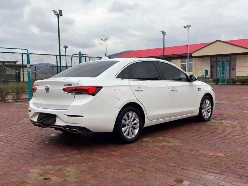 枣庄20年别克英朗8