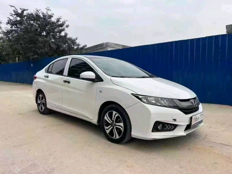 南宁17年本田锋范2