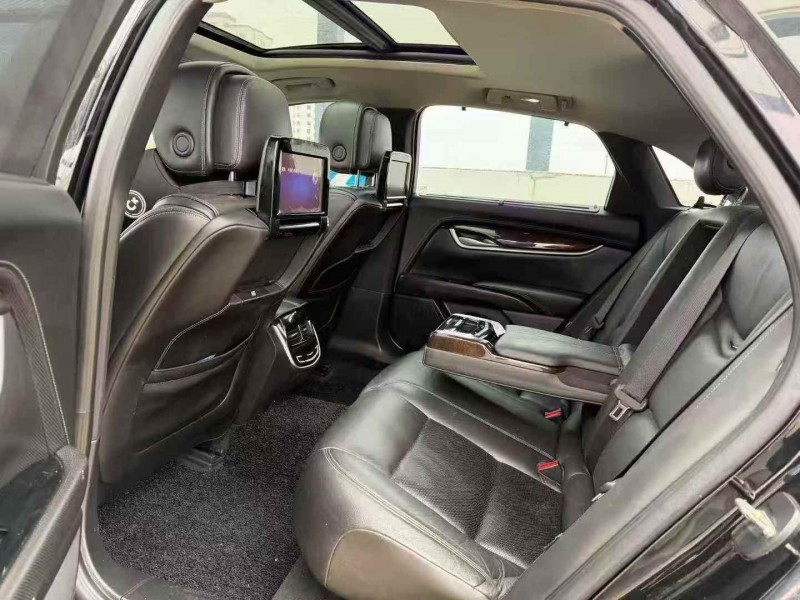 淮安14年凯迪拉克STS5