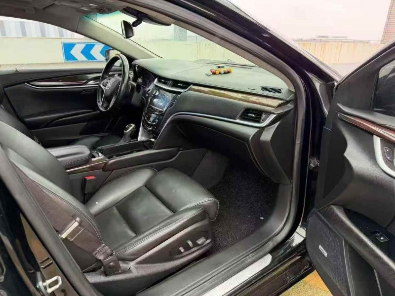 淮安14年凯迪拉克STS6