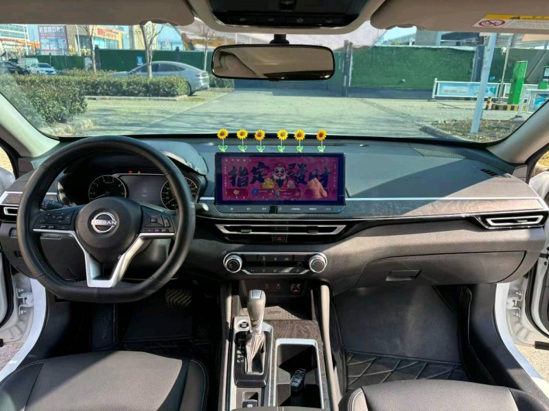 襄阳25年日产天籁9