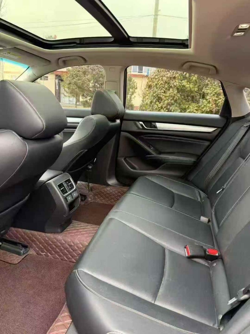 东营19年本田英诗派4