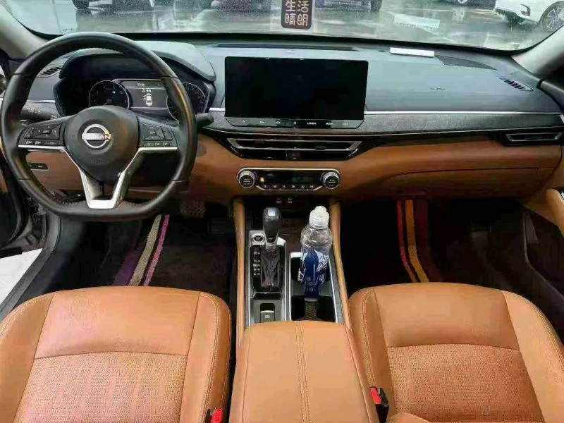 襄阳24年日产天籁8