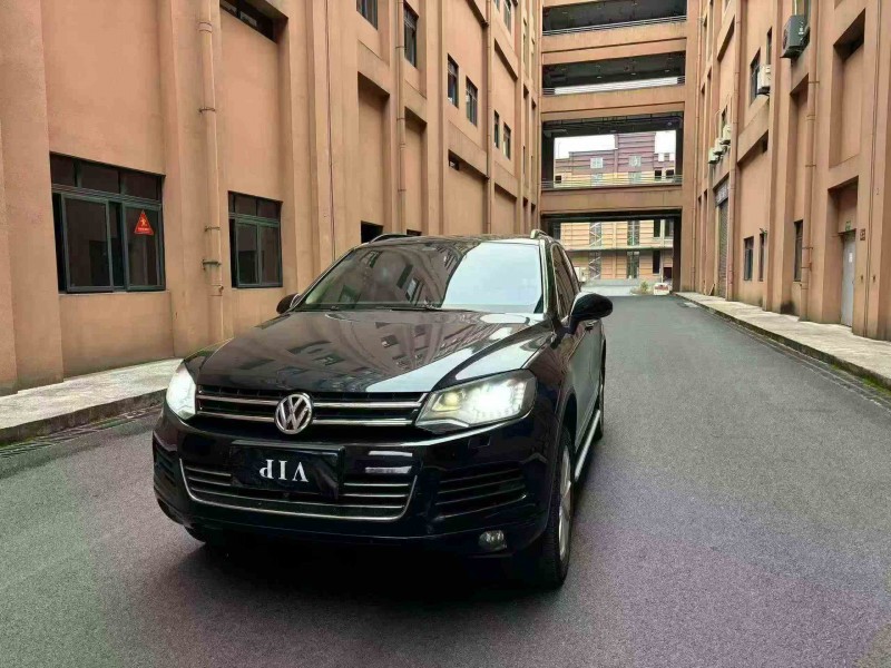 重庆12年大众途锐2