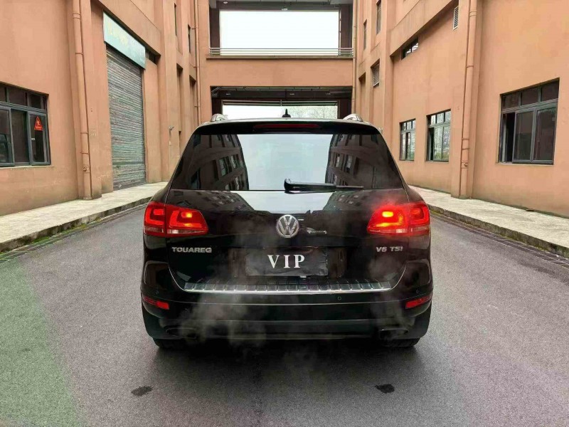 重庆12年大众途锐9