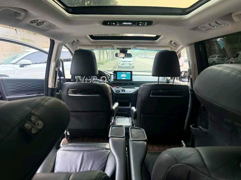 重庆22年本田艾力绅5