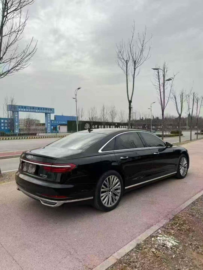 枣庄19年奥迪A8L8