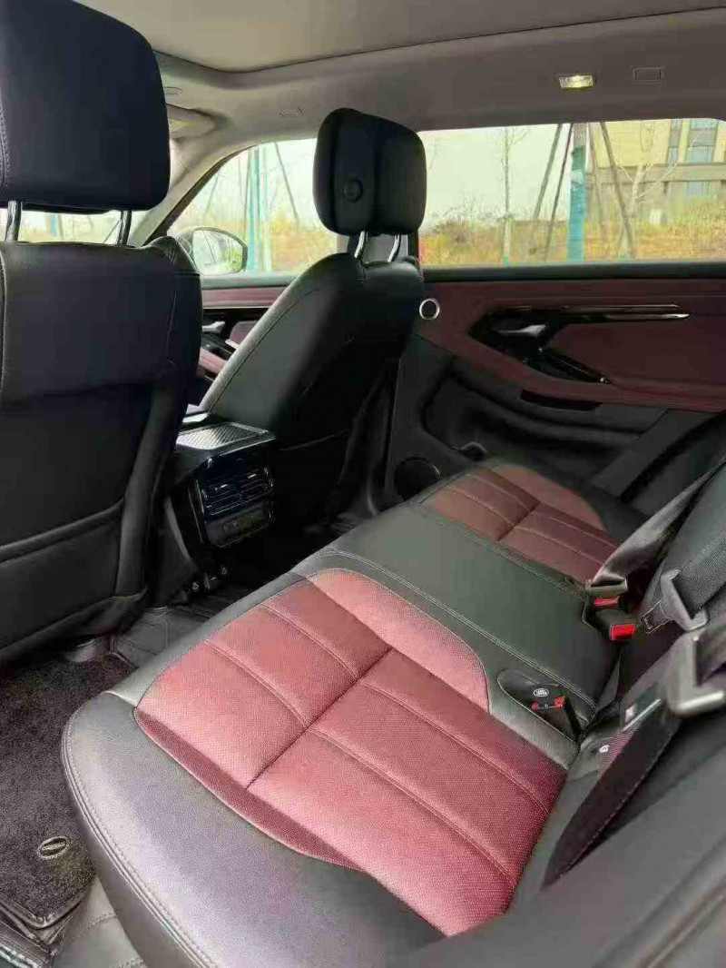 吉安25年路虎极光4