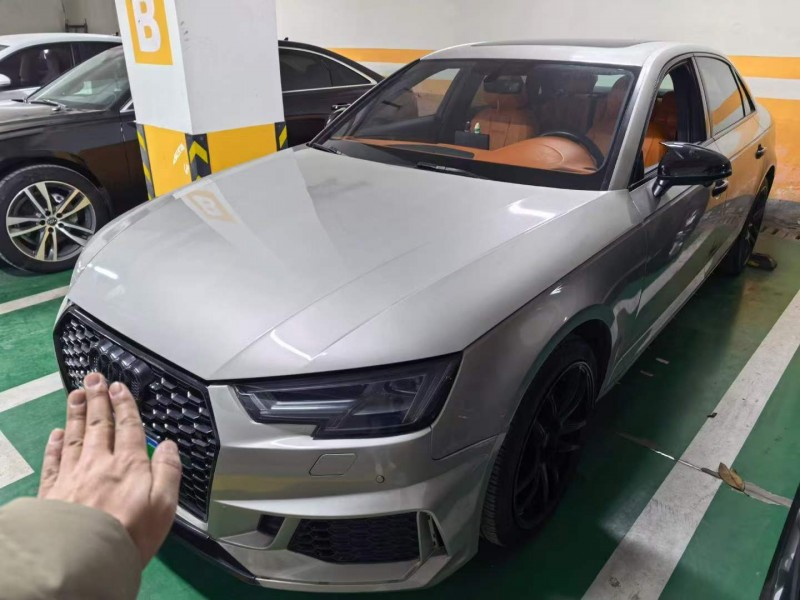 济宁19年奥迪A4L1