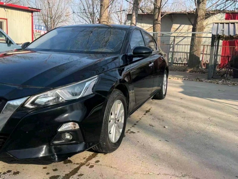 唐山20年日产天籁2