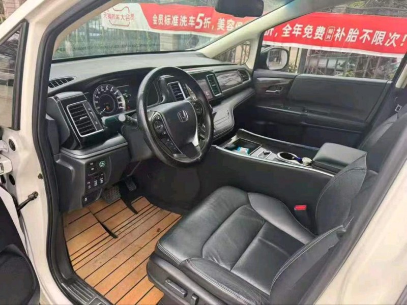 襄阳19年本田艾力绅4
