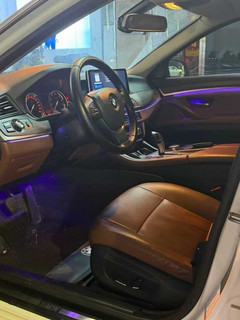 广州16年宝马5系3