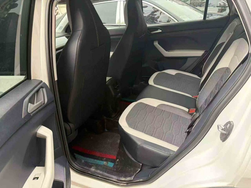 萍乡25年大众途岳4