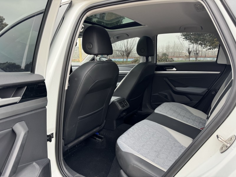 苏州23年大众朗逸7