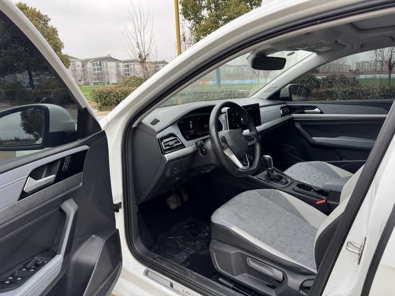 苏州23年大众朗逸8