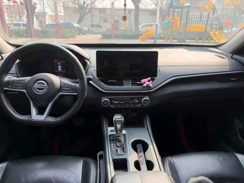 青岛19年日产天籁7