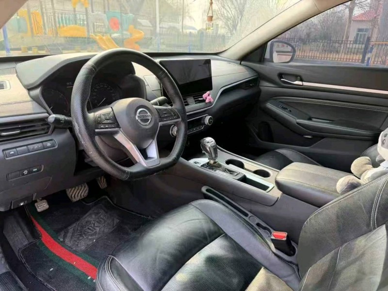 青岛19年日产天籁9