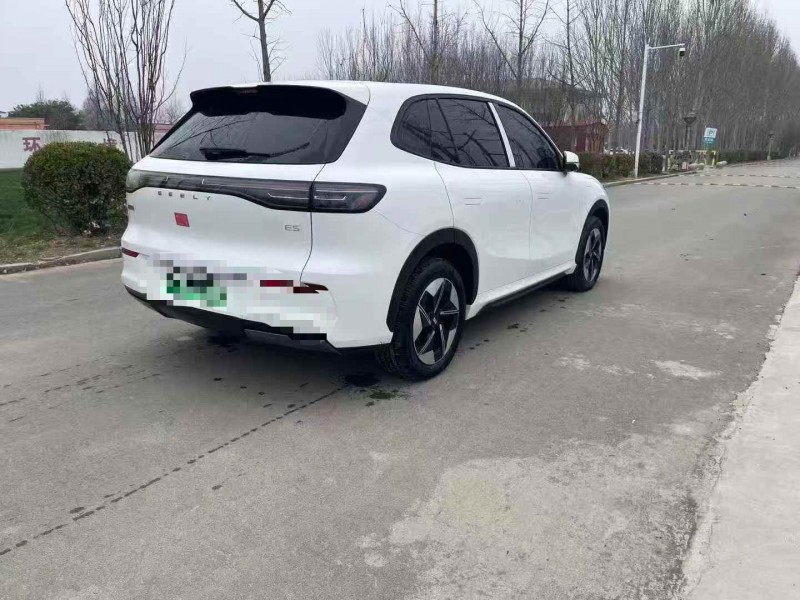 濟寧25年吉利銀河7