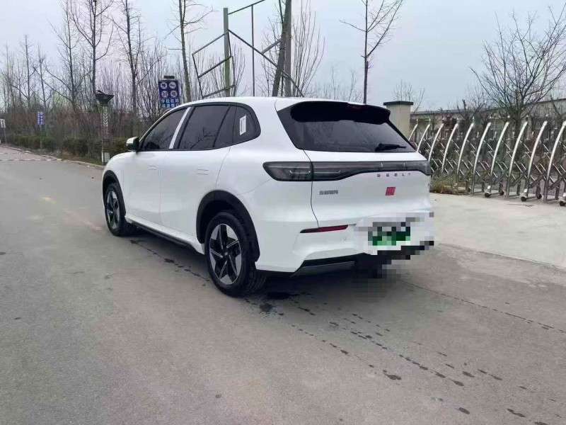 濟寧25年吉利銀河8