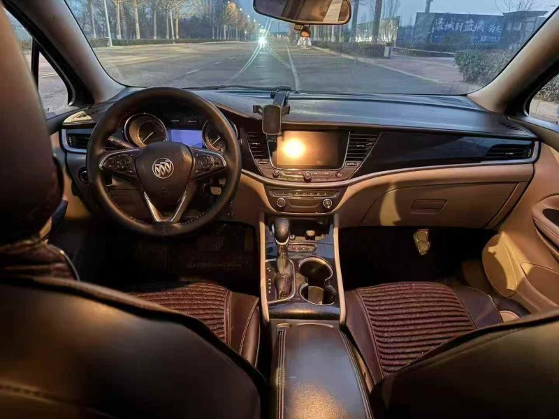 濟寧17年別克威朗4