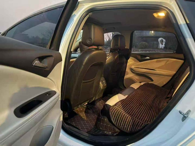 濟寧17年別克威朗5