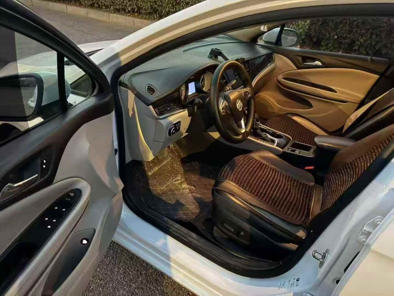 濟寧17年別克威朗6