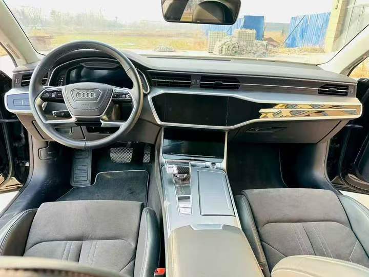 济宁24年奥迪A7L4