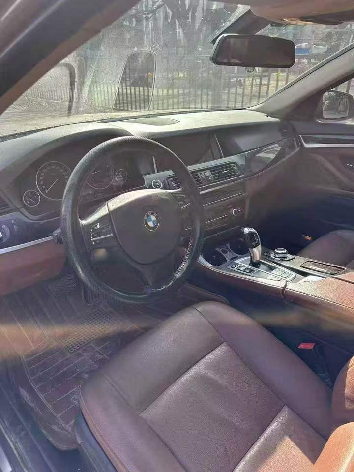 济宁15年宝马5系4