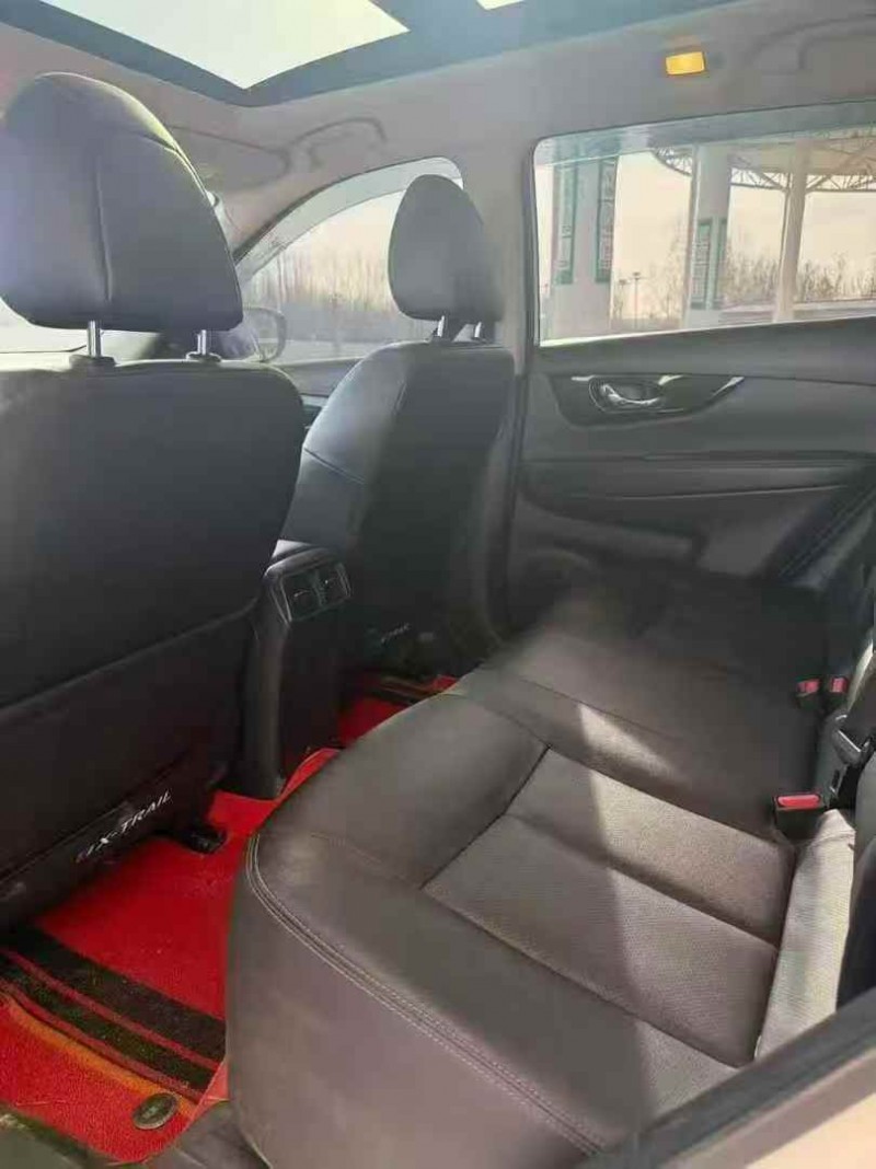 平凉23年日产奇骏5