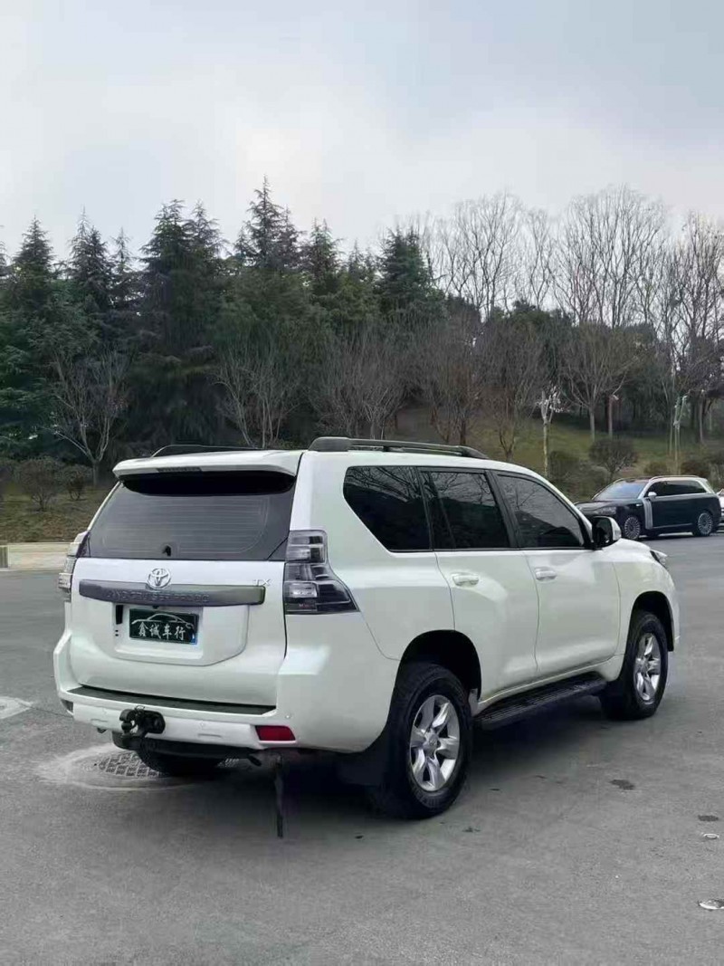 焦作13年丰田普拉多9
