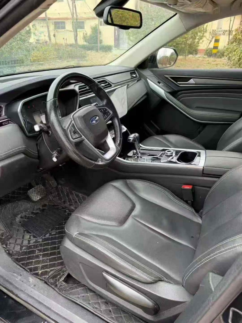 济宁19年福特领界6