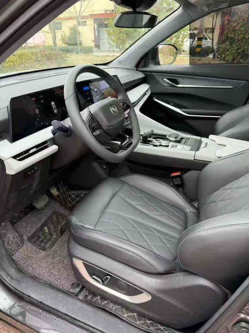 东营25年长安汽车CS754