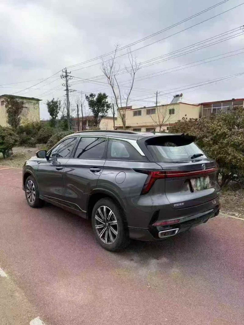 东营25年长安汽车CS757