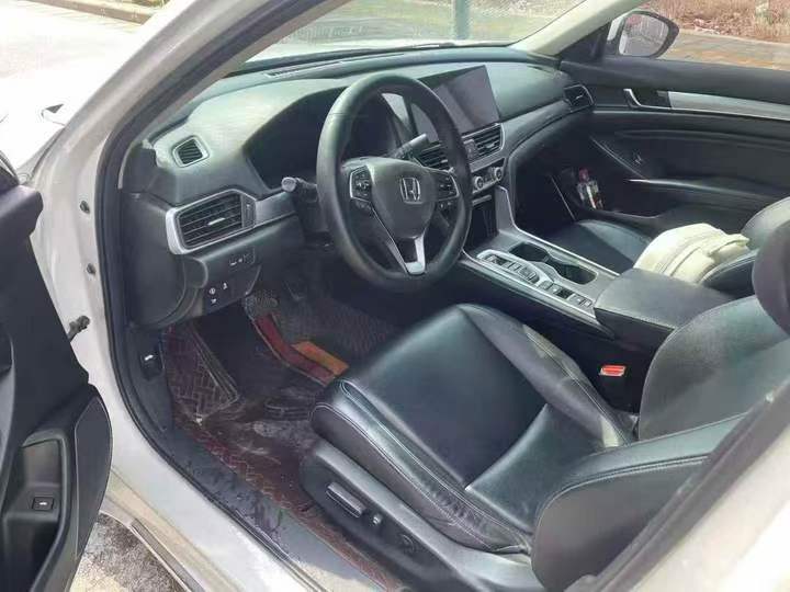 济宁20年本田雅阁4