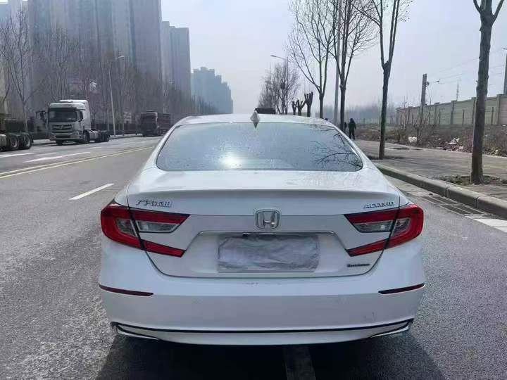 济宁20年本田雅阁9