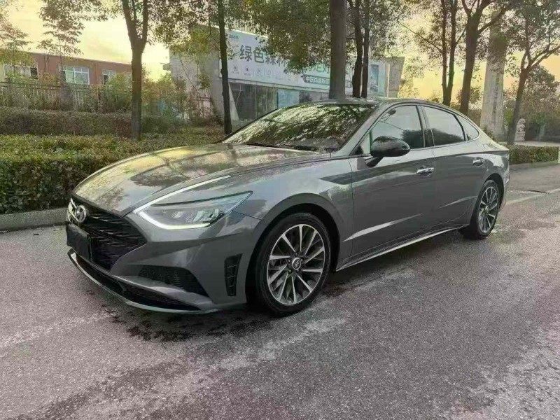 娄底20年现代索纳塔2