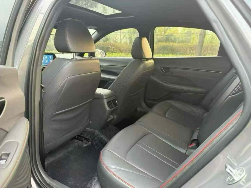 娄底20年现代索纳塔5